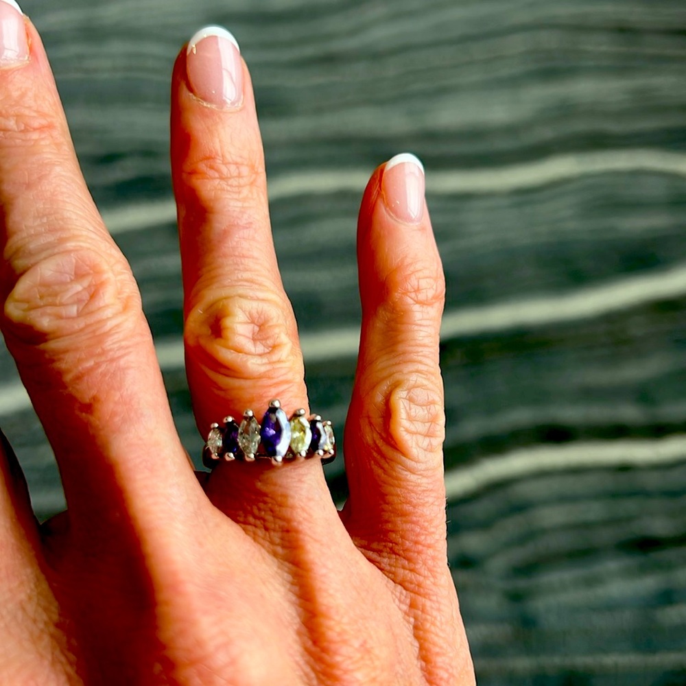 BRAND NEW. Sterling Silver Amethyst Ring.